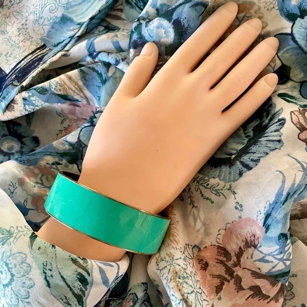 Ann Taylor Vintage Bangle Bracelet, Green & Gold-Tone, Signed, 2 3/4” Di…